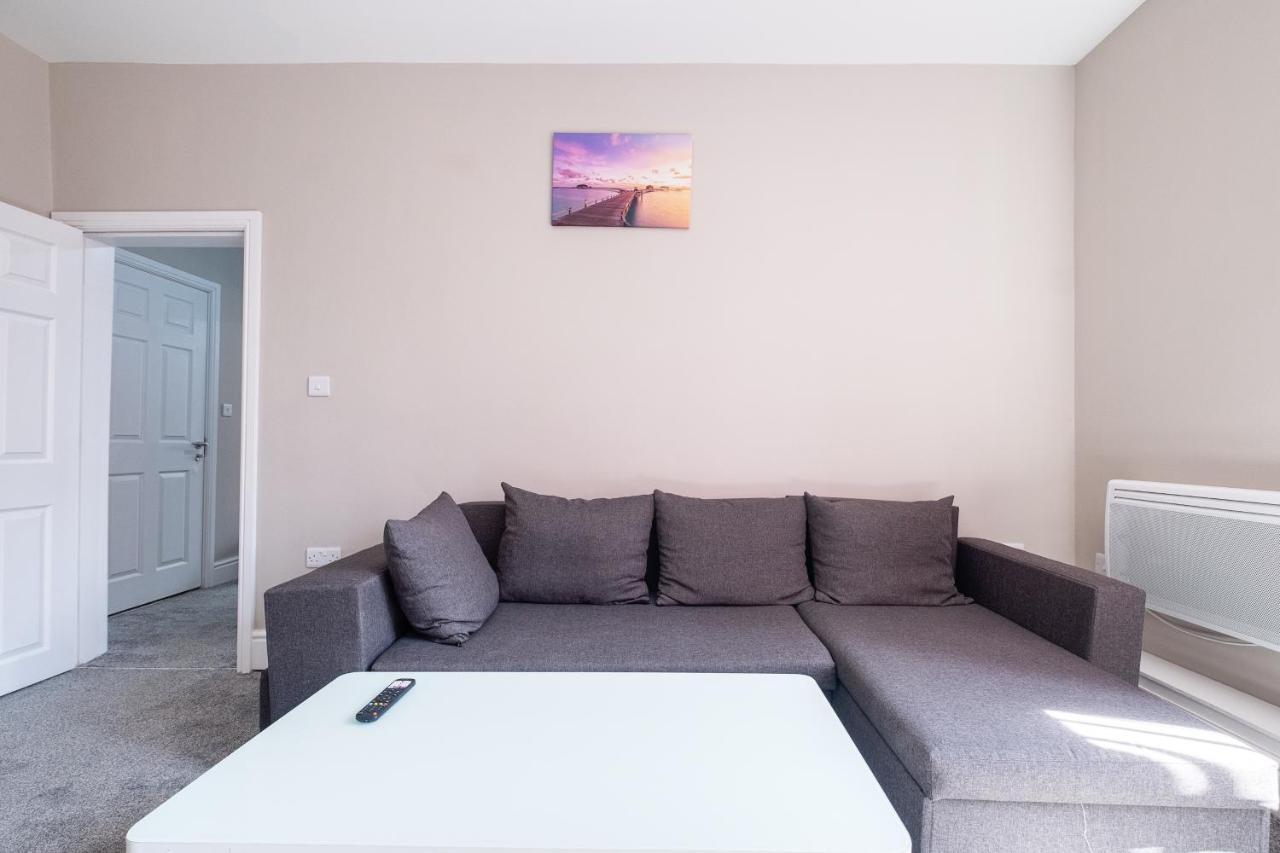 Apartment Smiling- North Park Road Bradford (West Yorkshire)