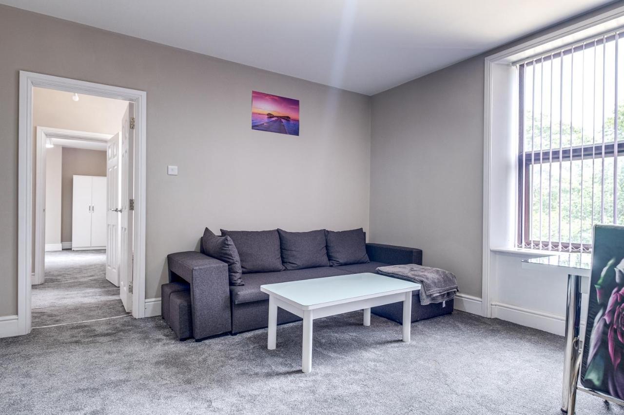 Apartment Smiling- North Park Road